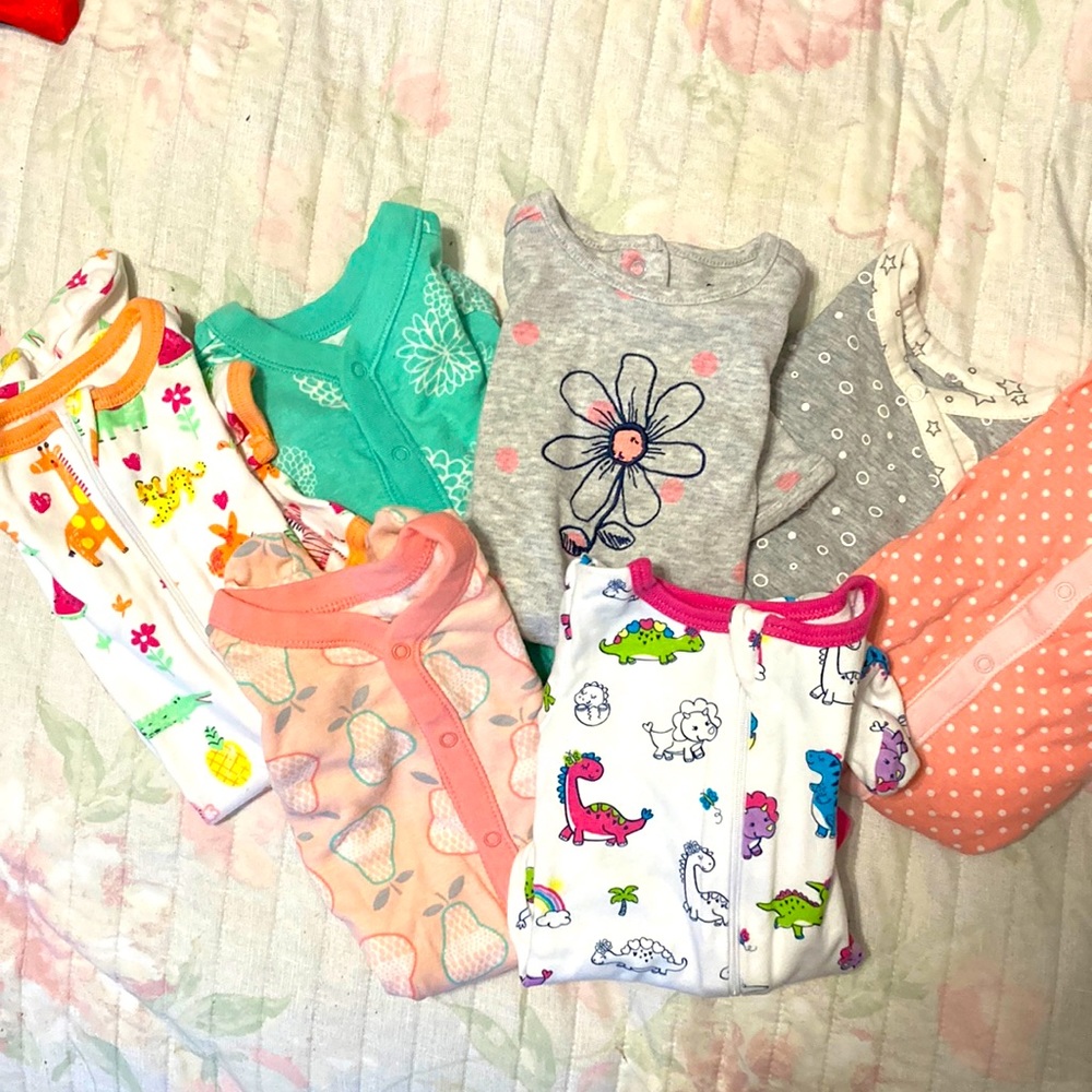 Set of 7 baby size 0-3 month pijamas